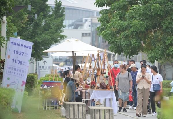 綠空鐵道 變身打卡聖地 「創意台中」邀您來看展、逛市集、聽音樂