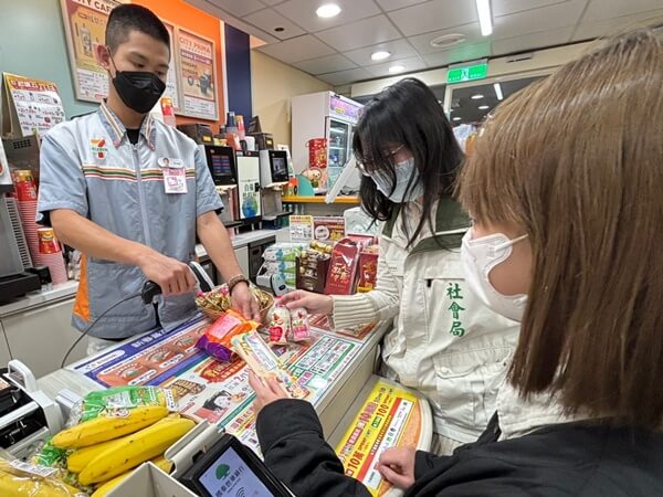 南市愛心餐食券愛心不放假 黃偉哲結合民間資源提供弱勢學童餐食補給