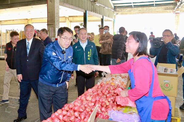 春節農漁畜產品供應無虞 黃偉哲籲請市民安心選購過好年